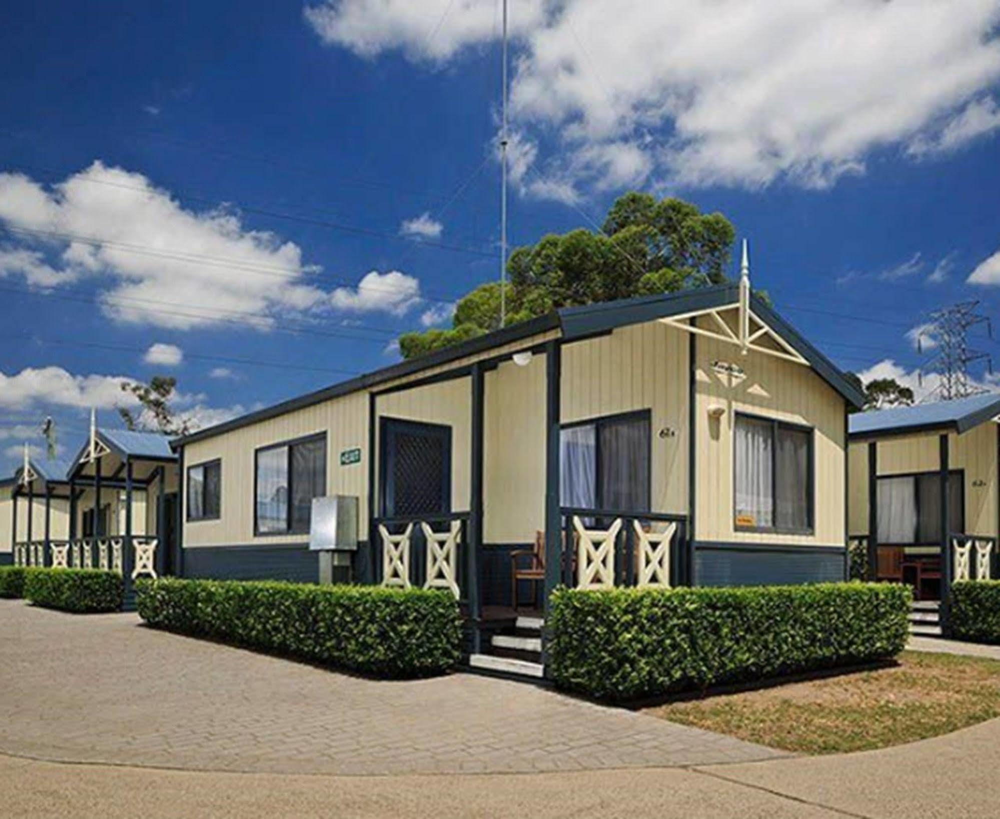 比格斯尼皮恩河假日公园 Emu Plains 外观 照片